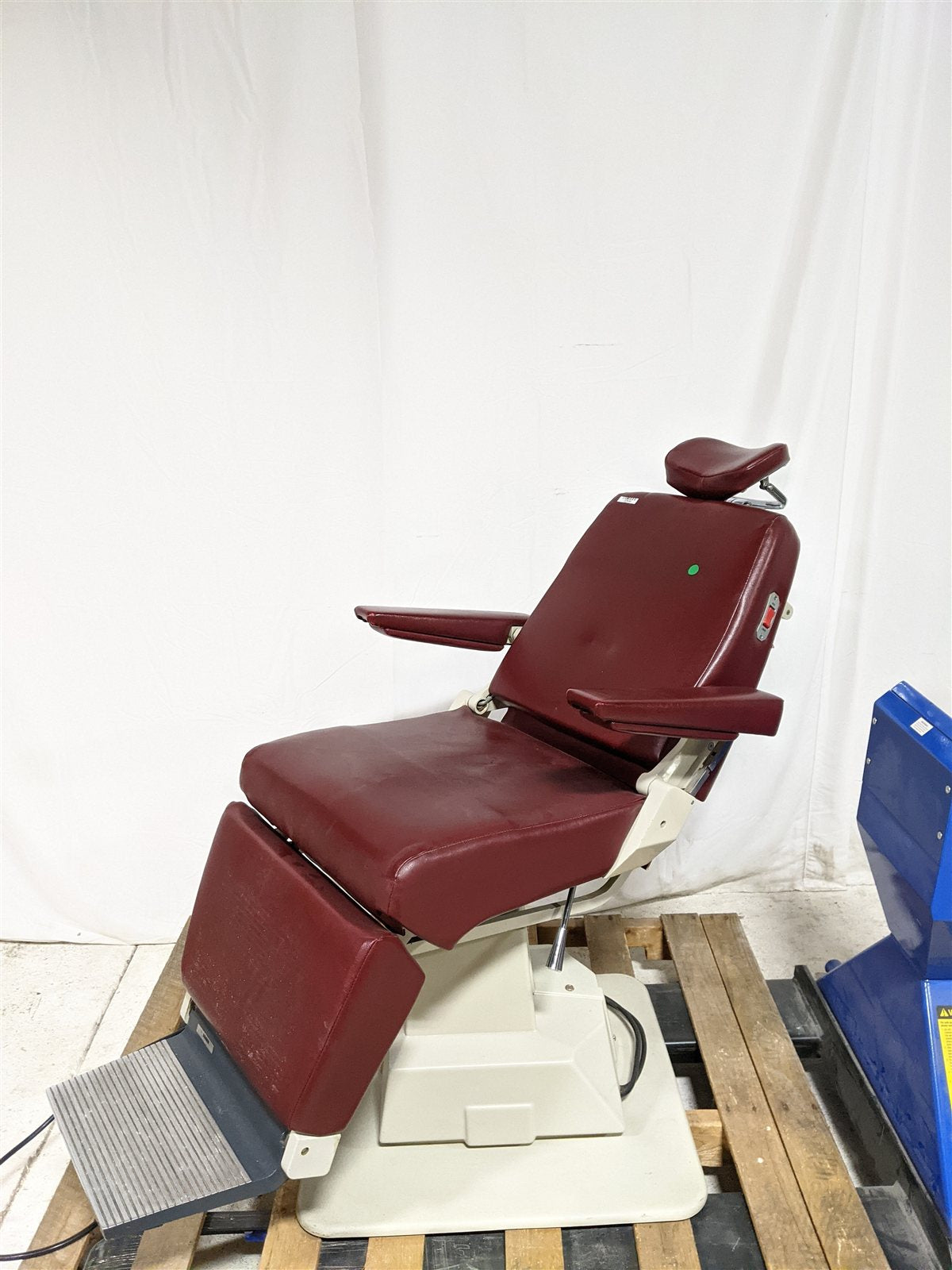 Reliance Medical Model 6200 Surgical Chair