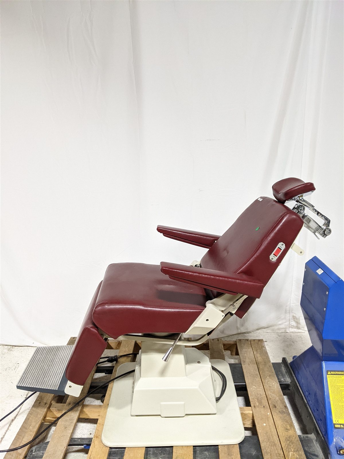 Reliance Medical Model 6200 Surgical Chair