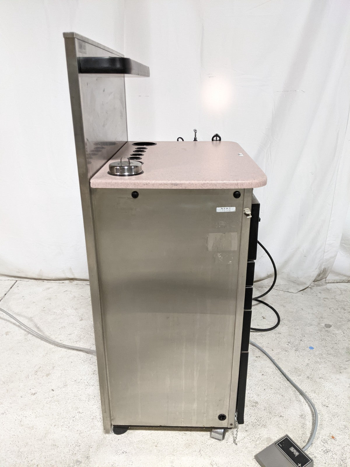 SMR Maxi Treatment Cabinet 160000 w/ Foot Control Pedal