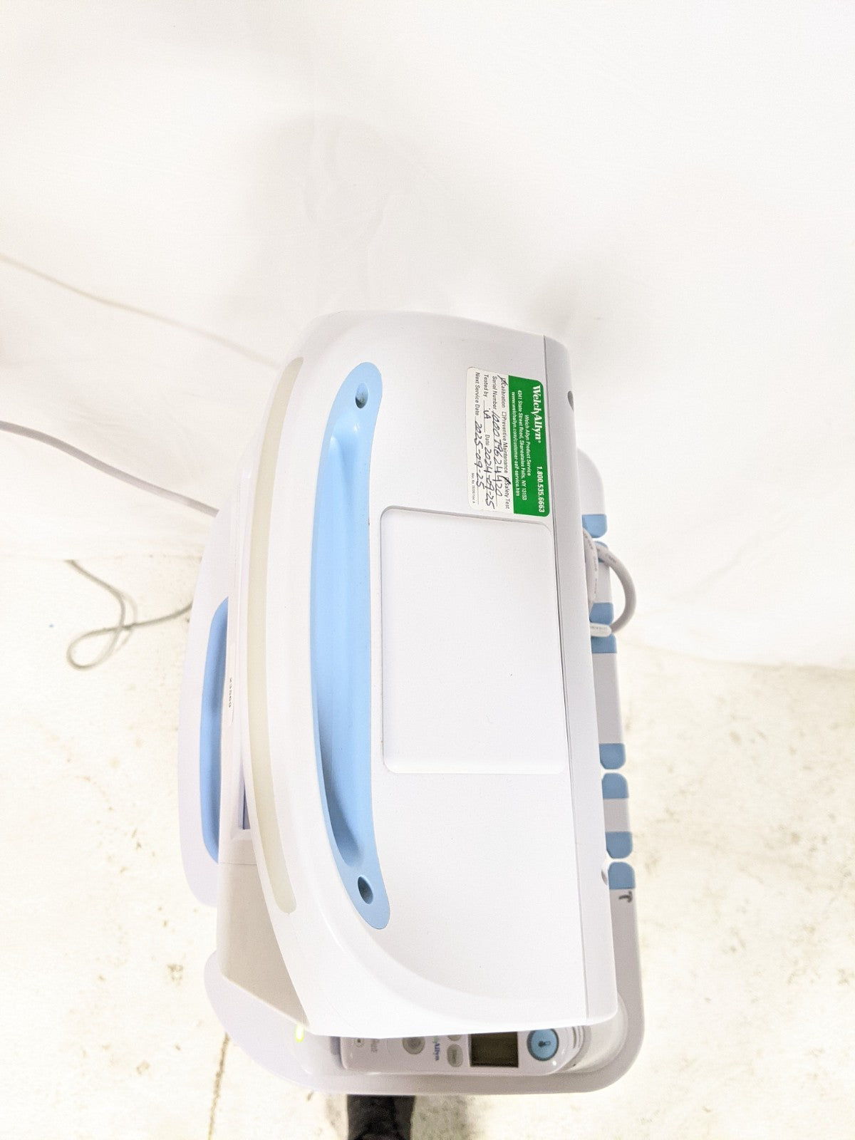 Hillrom Welch Allyn Connex VSM 6000 Vital Signs Monitor w/ ThermoScan PRO 6000