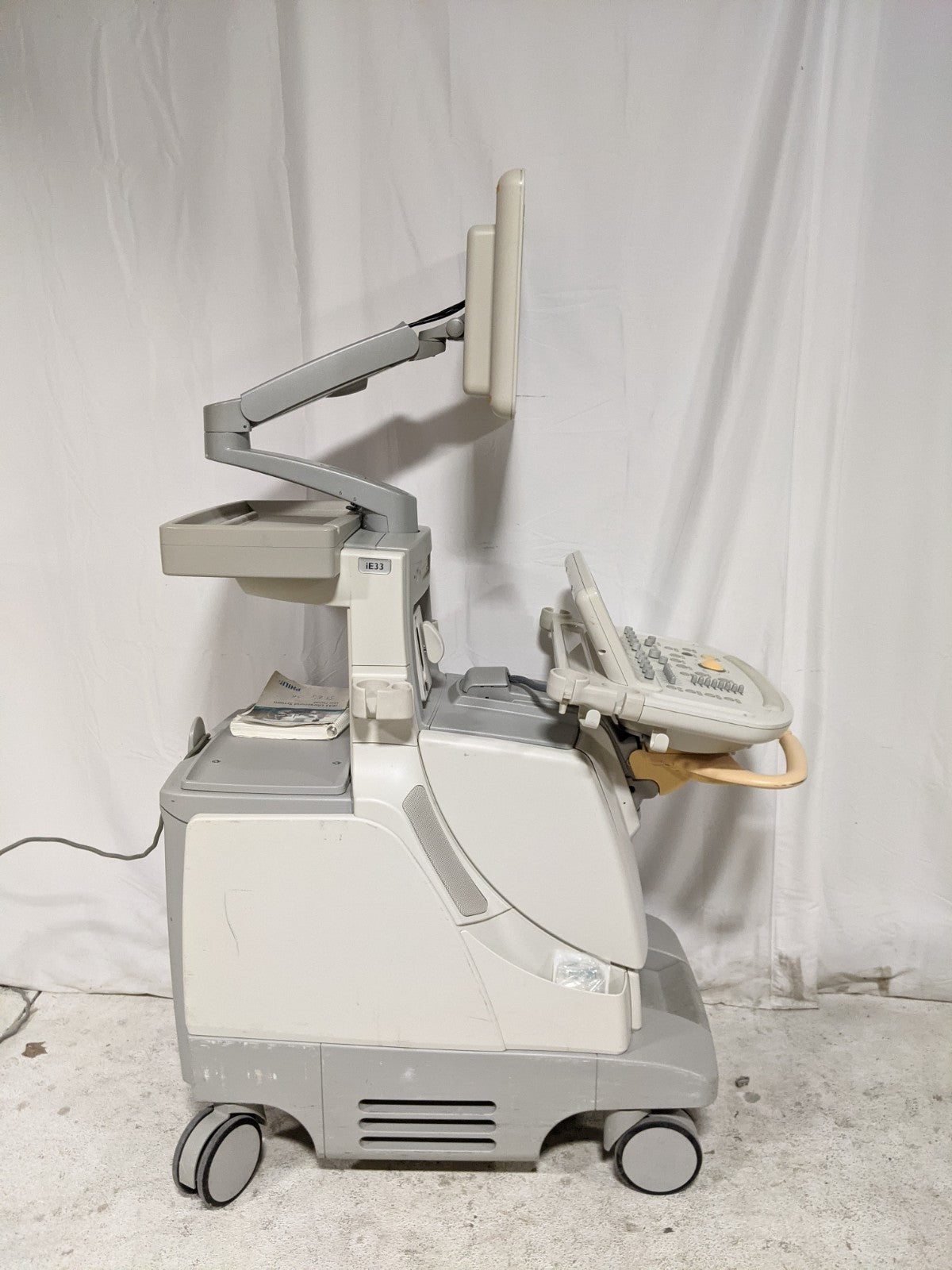 Philips iE33 8500-0082 Ultrasound System | SW 6.0.6.40 | MFG 2011