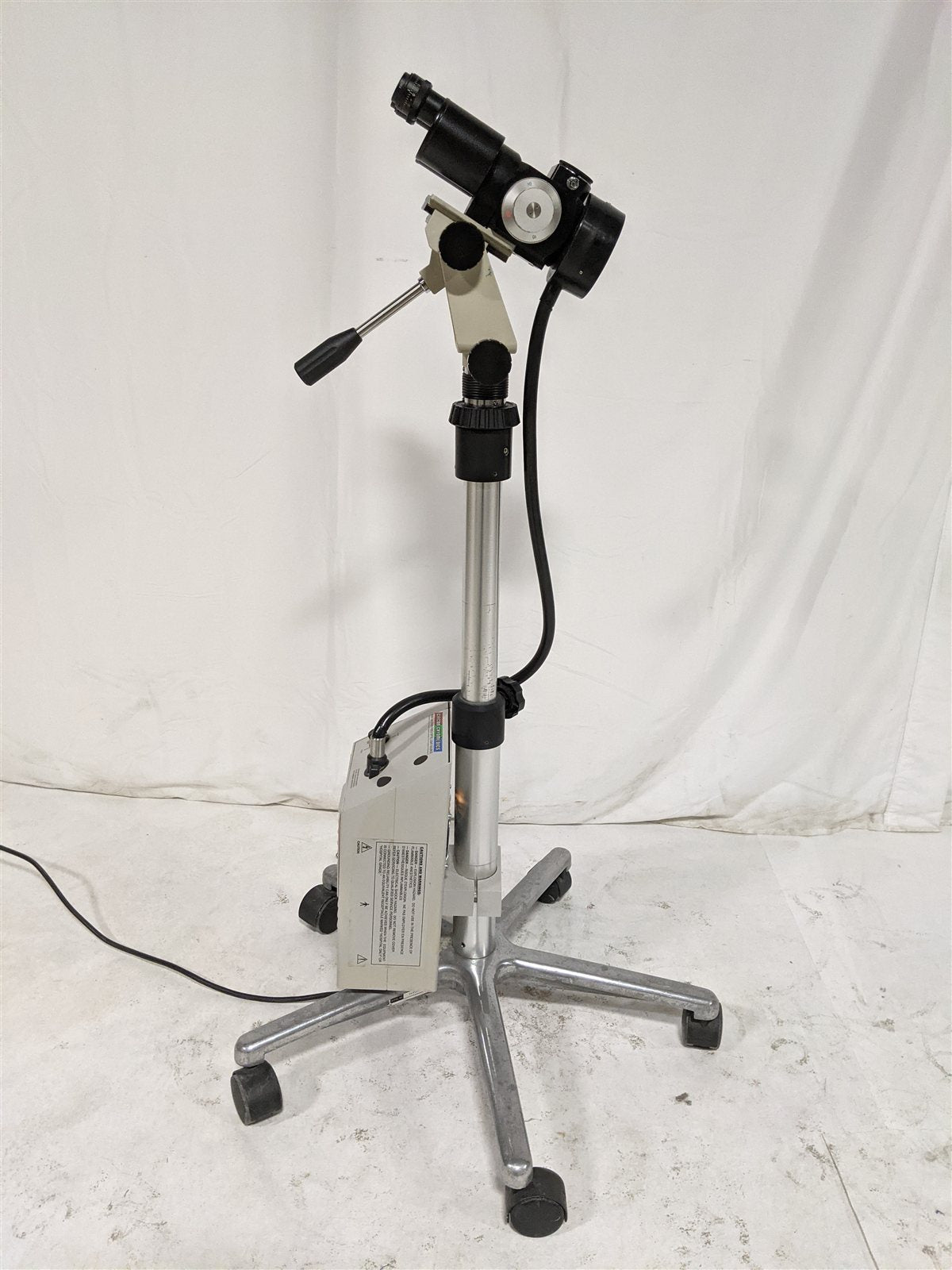 Circon Cryomedics No. 83751 Colposcope with 006031-501 150W Halogen Light Source