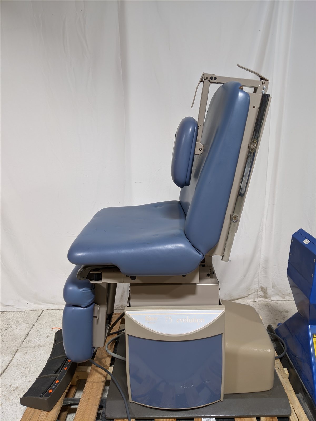 Midmark Ritter 75 Evolution 75-015 Surgical Table