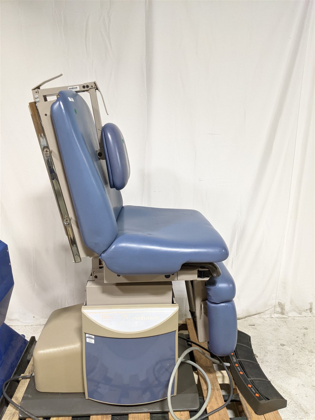 Midmark Ritter 75 Evolution 75-015 Surgical Table