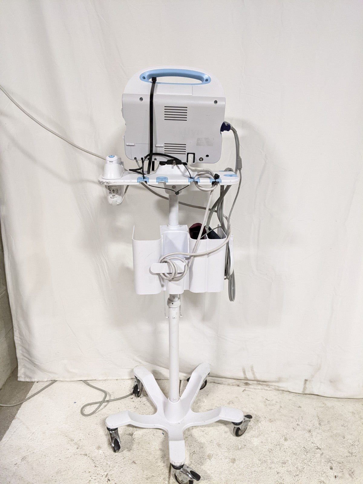 Hillrom Welch Allyn Connex VSM 6000 Vital Signs Monitor w/ ThermoScan PRO 6000
